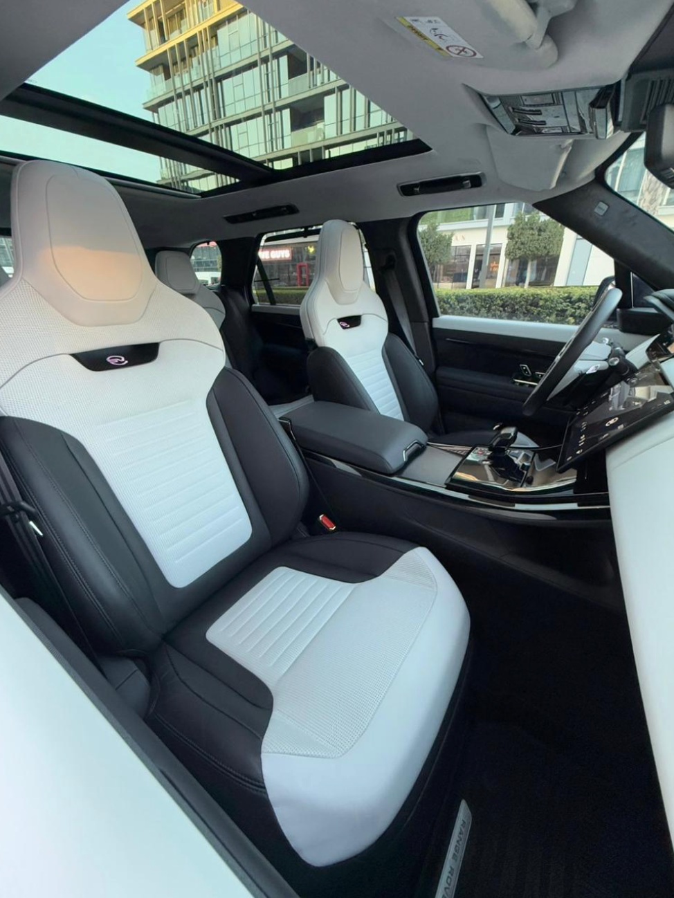 Range Rover Sport SV