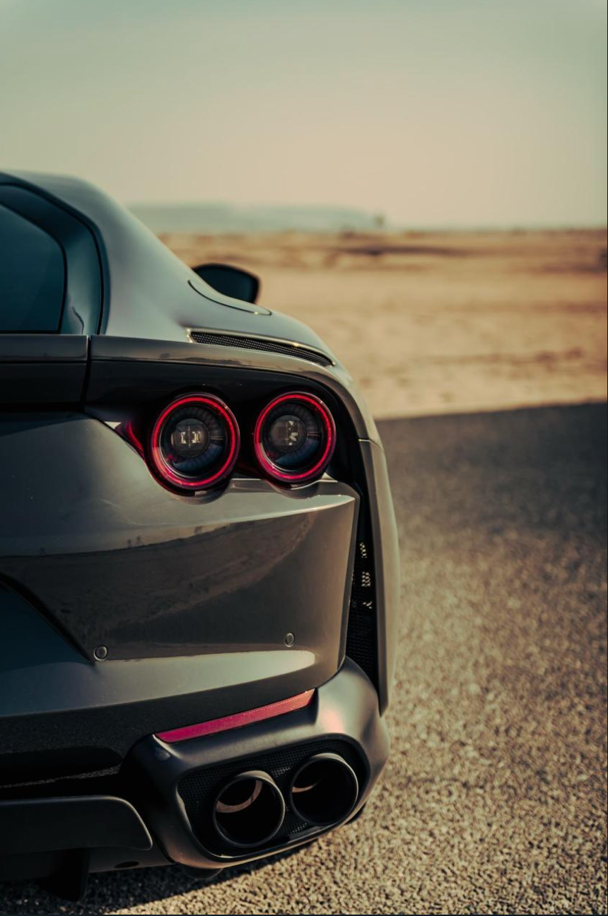 Ferrari 812