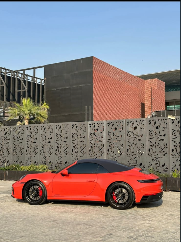 Porsche Carrera 911 4GTS Spider