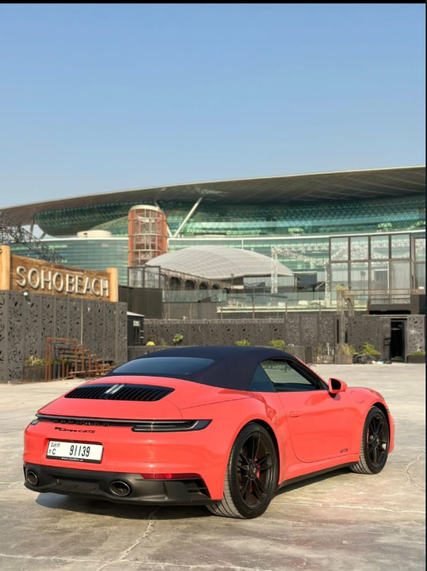 Porsche Carrera 911 4GTS Spider